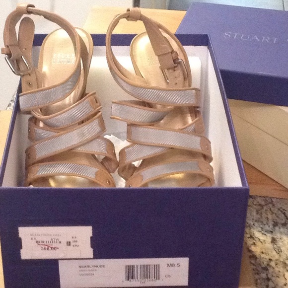 Stuart Weitzman - Picture 1 of 3